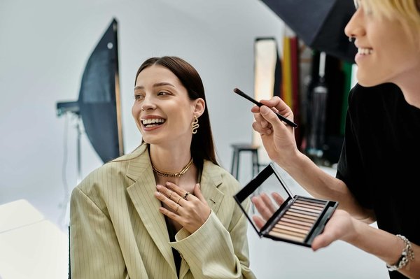 Revamping a timeless bar into a stylish cocktail lounge: key steps for a flawless transformation